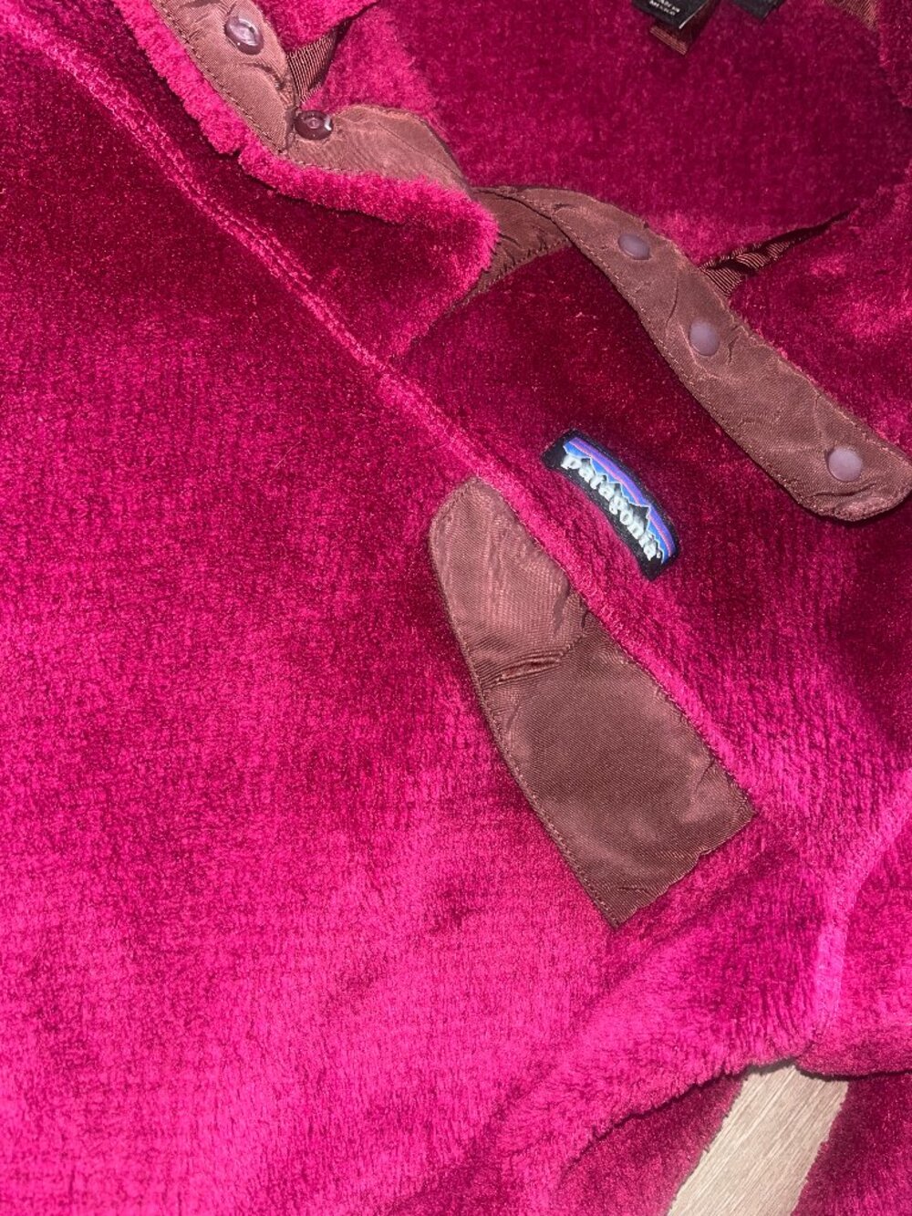 Cozy Patagonia Synchilla Snap-T fleece pullover in a gorgeous deep berry/magenta